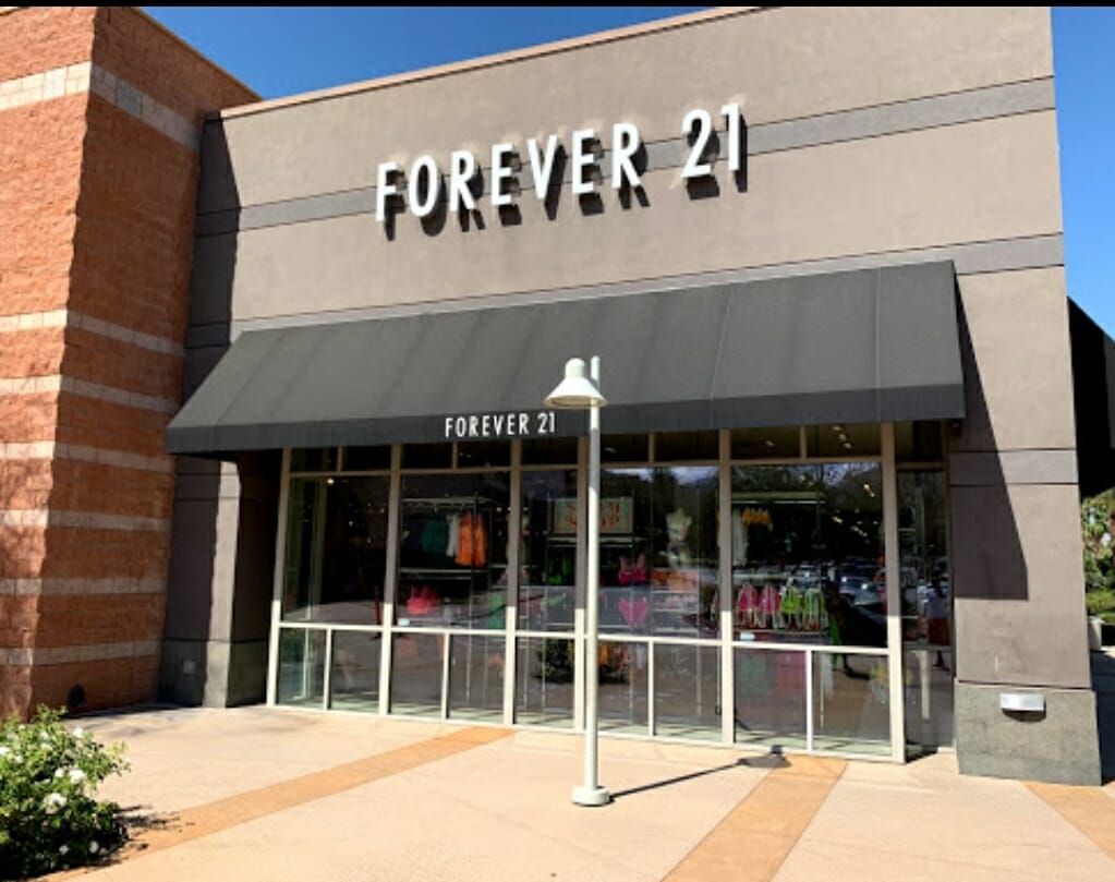 North Riverside Mall's Forever 21 Staying Put Despite National Closures